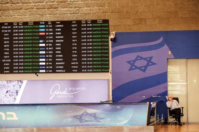 Các chuyến bay đi và đến sân bay đều bị hủy, sau cuộc tấn công của Israel nhằm vào Iran. Ảnh: Reuters