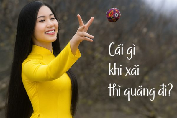 Đố vui: Cái gì dùng xong phải ném đi?