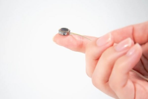 Đối thủ Neuralink cấy chip não người: Bước tiến mới?