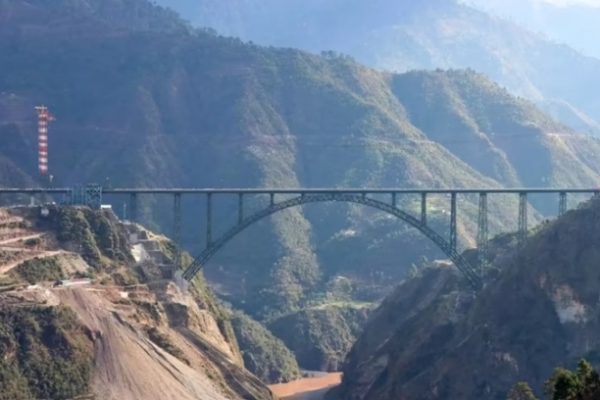 Ấn Độ khánh thành cầu đường sắt cao nhất thế giới: Niềm tự hào mới