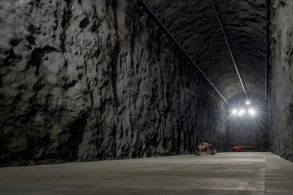Tìm hạt ma: Mỹ khoét núi cho thí nghiệm khoa học