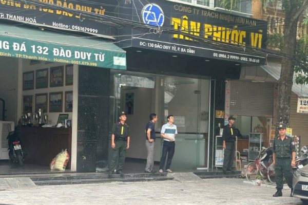 Đột kích Vi “Ngộ”: Cảnh sát khám xét 5 địa điểm liên quan trùm giang hồ