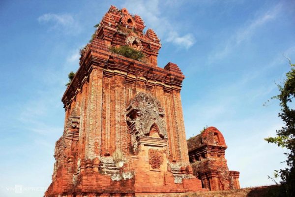 Bình Định: Xe điện tham quan tháp Bánh Ít sắp đi vào hoạt động