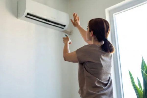 Đóng cửa khi bật điều hòa có đúng không? Mẹo dùng điều hòa