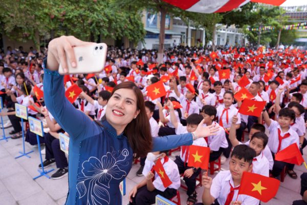 Nghệ sĩ, vận động viên dạy học 2 buổi mỗi ngày