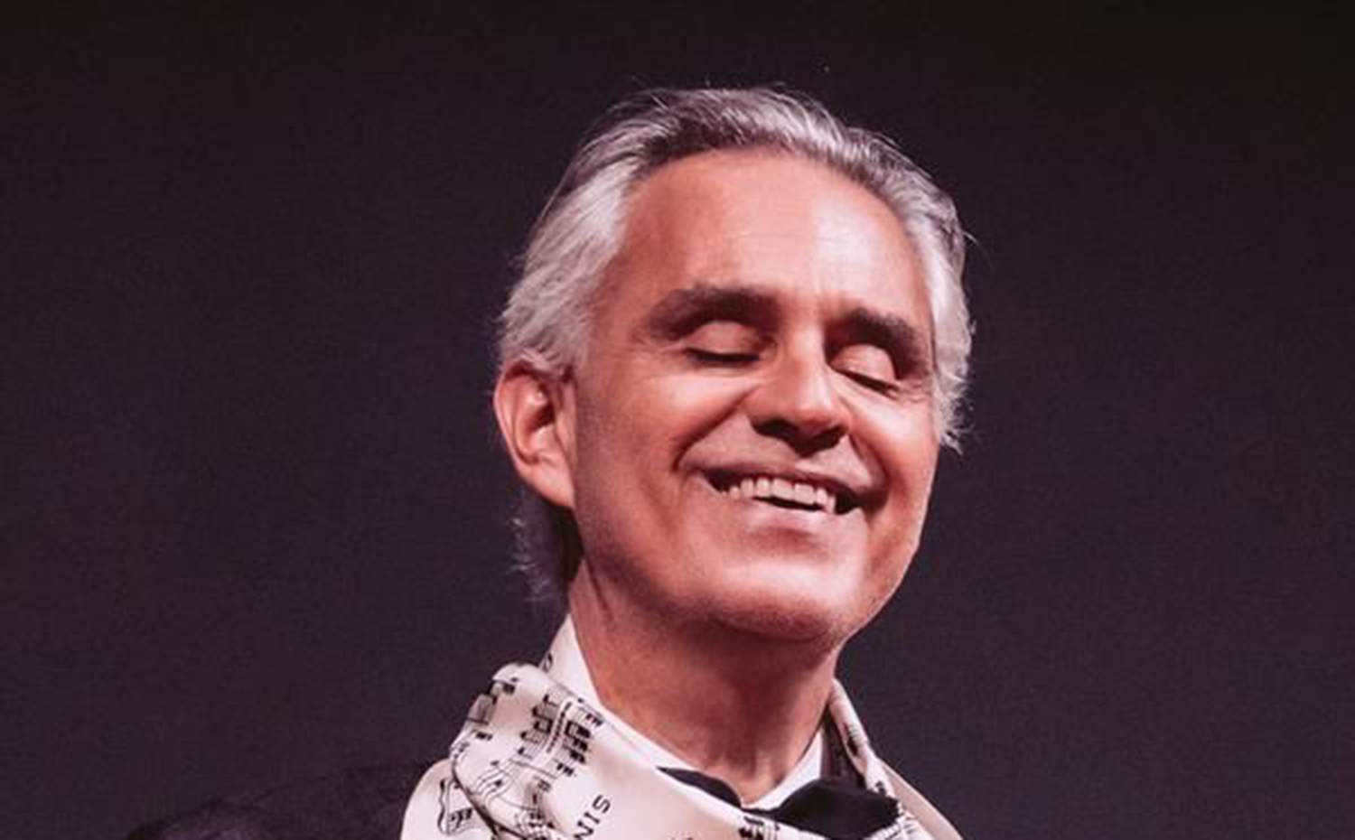 Andrea Bocelli hát "Time to say goodbye"