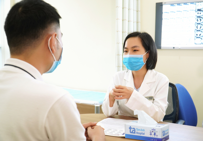 Bác sĩ Lan khám cho người bệnh. Ảnh minh họa: Bệnh viện Đa khoa Tâm Anh