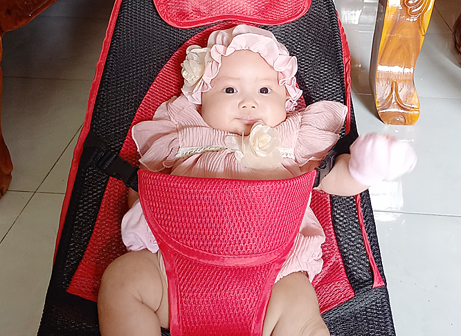 Con gái của vợ chồng chị Hương chào đời nhờ kỹ thuật IVF. Ảnh: Nhân vật cung cấp