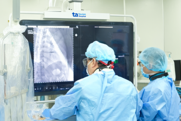 Cấy máy tạo nhịp tim siêu nhỏ: Giải pháp mới cho bệnh nhân tim