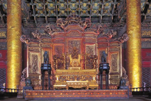 Ngai vàng Tử Cấm Thành: Lịch sử thăng trầm ít người biết