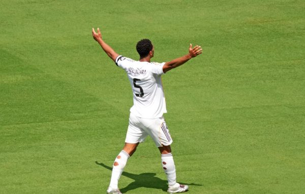 Real Madrid thắng Club World Cup dù thiếu người