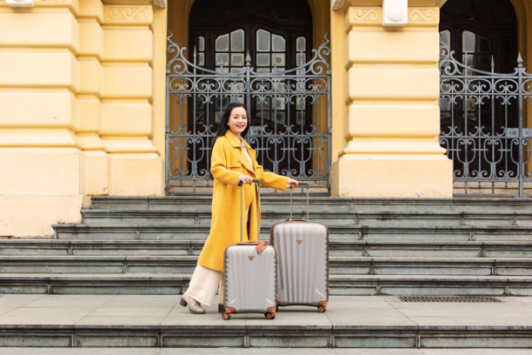 NSƯT Chiều Xuân: Vali Roncato cho du lịch và công tác