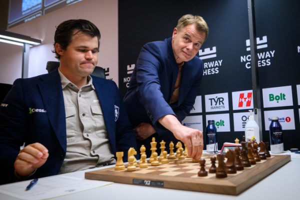 Carlsen vô địch Na Uy: Không thỏa mãn vẫn là số 1!