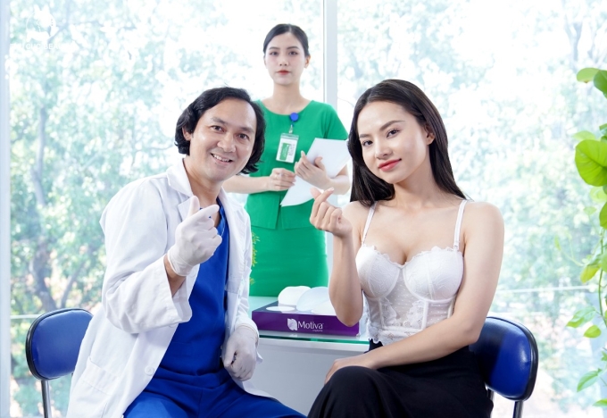 Ca sĩ Ngô Lan Hương luôn lựa chọn Thu Cúc để hoàn thiện nhan sắc. Ảnh: Thu Cúc