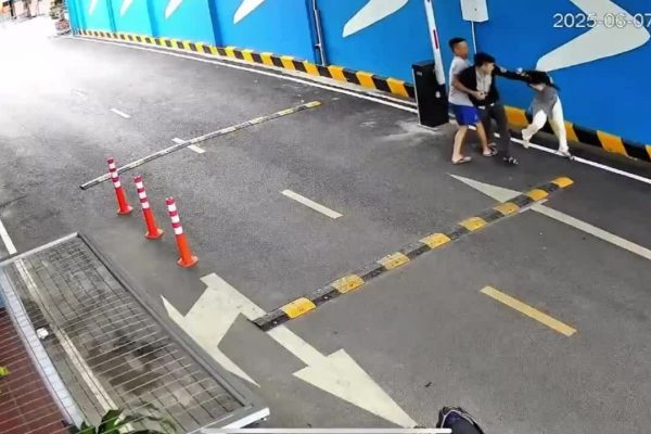 Bạo hành: Chồng cũ đánh vợ nhập viện