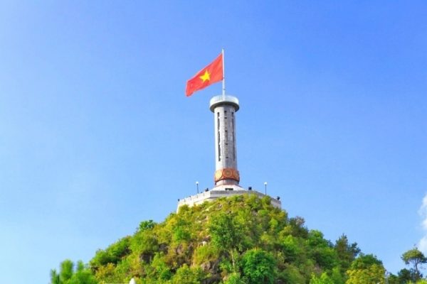 Lũng Cú Flag Tower Temporarily Closed to Visitors