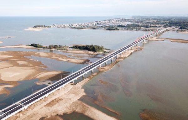 Quảng Ngãi đấu giá 56 lô đất cuối sông Trà Khúc