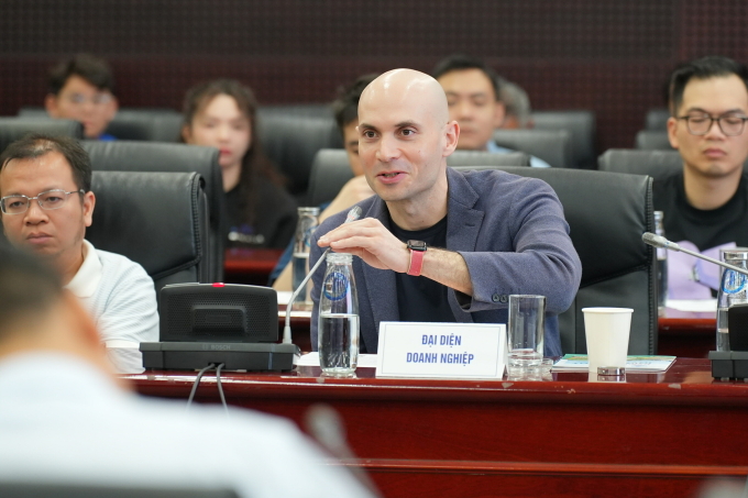 Đại diện phía Haskey Capital ông Ben El-Baz- Chia sẻ về những hoạch định, cố vấn trong buổi sáng ngày 6/6 cùng UBND Thành Phố Đà Nẵng. Ảnh: Super Vietnam