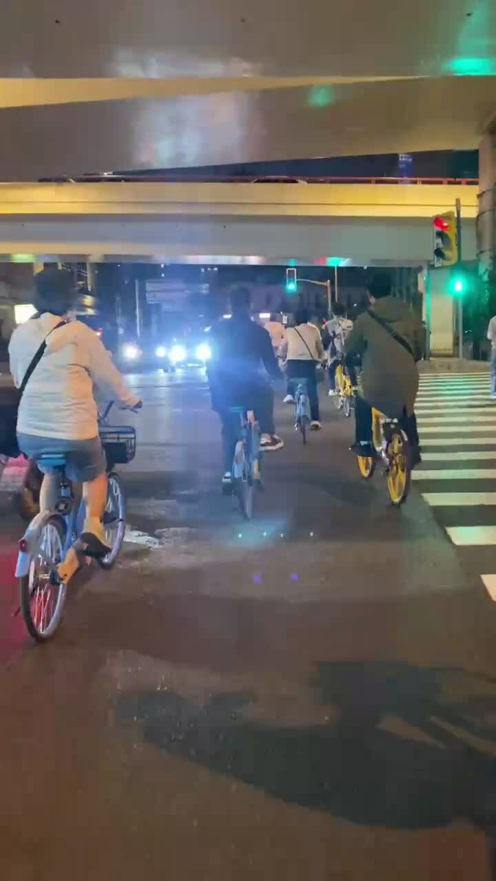 Đi xe đạp ở Thượng Hải