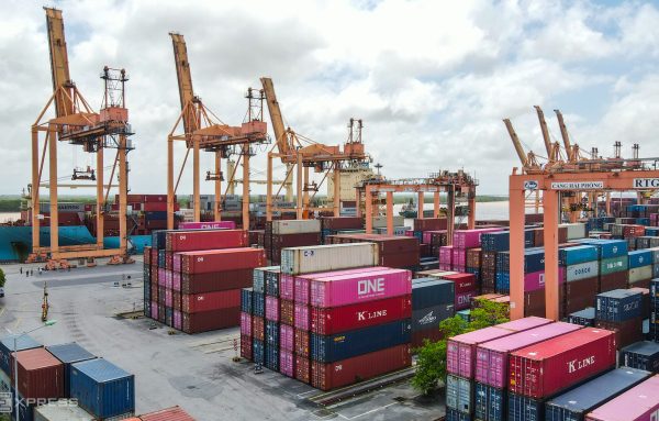 14 hải quan sắp ra tòa trong vụ thông quan 13.000 container hàng lậu