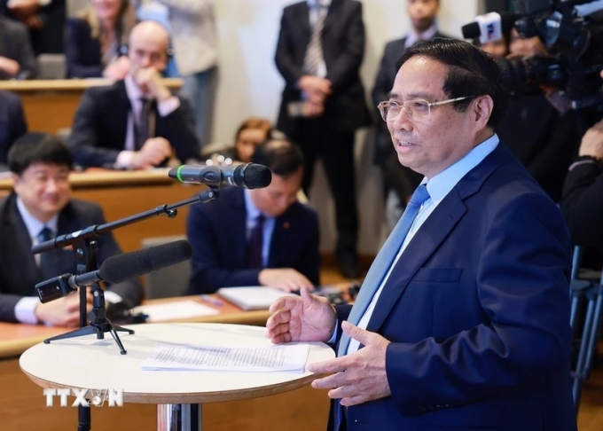 Thủ tướng Phạm Minh Chính đã phát biểu tại Đại học Kinh tế Stockholm. Ảnh: TTXVN