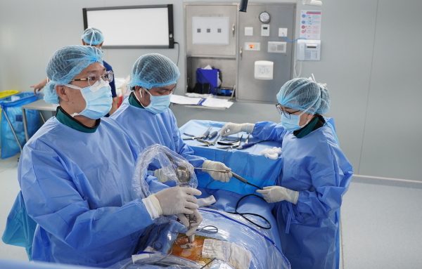 Điều trị ngoại thần kinh cột sống chuyên sâu tại Bệnh viện Quốc tế Mỹ