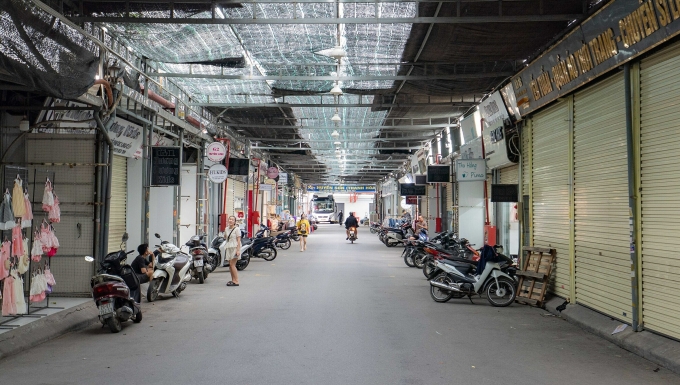 Chợ Vĩnh Phát, Xã Ninh Hiệp, huyện Gia Lâm, Hà Nội hôm 3/6. Ảnh: Hoàng Giang