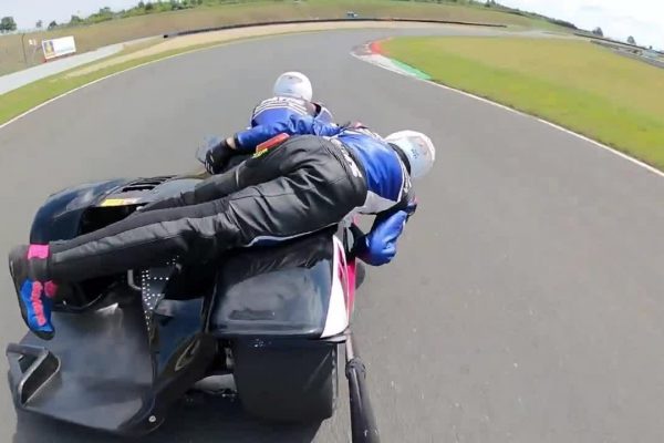 Đua xe sidecar: Môn thể thao tốc độ độc đáo và khác biệt