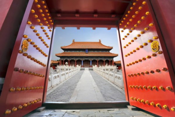 Giải mã ý nghĩa 81 đinh trên cổng Tử Cấm Thành