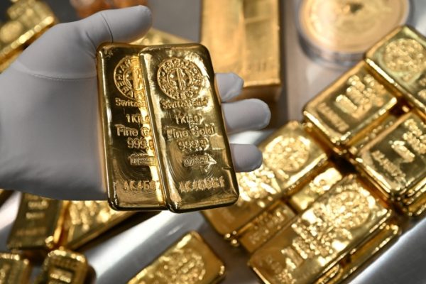 Ngân hàng trung ương ưu tiên vàng: Xu hướng giảm USD?