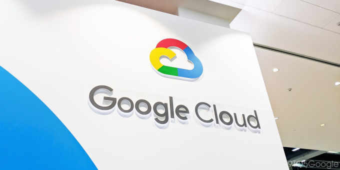 Logo Google Cloud bên ngoài một văn phòng của Google. Ảnh: 9to5google