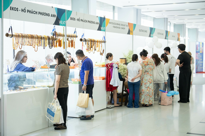 Cụm gian hàng Vistyle Pavilion tôn vinh hàng nội địa Việt tại VIPREMIUM 2025. Ảnh: Coex Vina