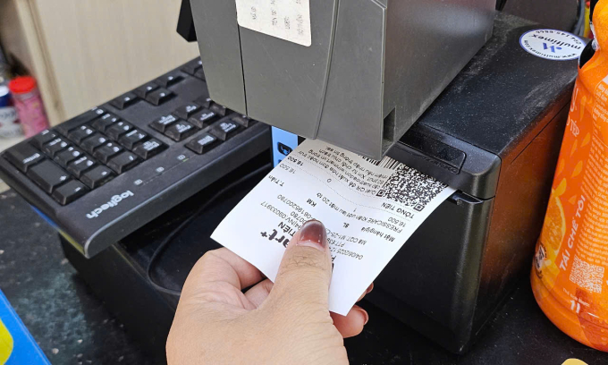 Hoá đơn điện tử được in từ máy tính tiền tại một siêu thị, tháng 6/2025. Ảnh: Phương Dung