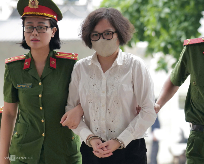 Bị cáo Trịnh Minh Huế, sáng 17/6. Ảnh: Ngọc Thành