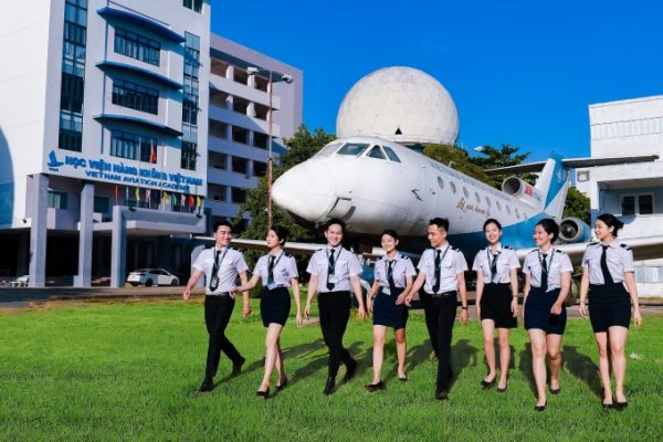 Đào tạo Cử Nhân Tiếp Viên Hàng Không Đầu Tiên tại Việt Nam