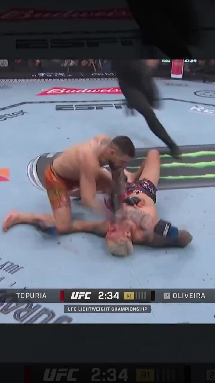 Ilia Topuria thành nhà vô địch hạng nhẹ UFC