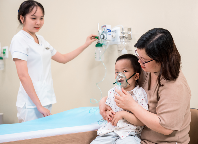 Trẻ mắc các bệnh đường hô hấp như cúm, RSV... dễ khởi phát hen. Ảnh: Bệnh viện Tâm Anh