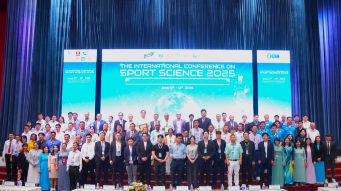 Các nhà khoa học tham gia ICSS 2025. Ảnh: TDTU