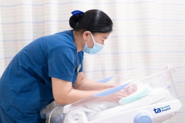 Cứu sống bé sinh non nhiễm trùng ối: Kinh nghiệm điều trị