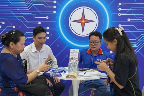 EVNHCMC cấp điện trên toàn địa bàn TP HCM sau sáp nhập