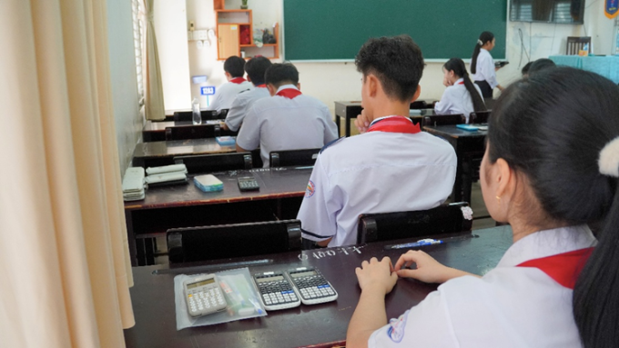 Học sinh sử dụng các dòng máy tính Casio trong phòng thi. Ảnh: Bitex