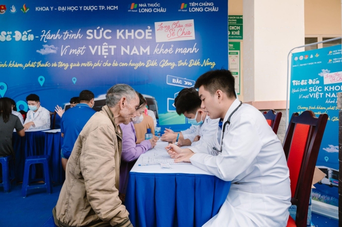 Chương trình đặt mục tiêu người dân vùng xa tiếp cận dịch vụ y tế, đảm bảo sức khỏe và đời sống tốt hơn. Ảnh: Long Châu
