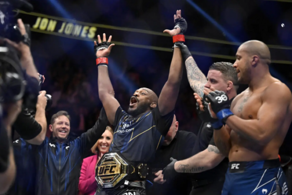 Jon Jones giải nghệ: Kết thúc một huyền thoại UFC