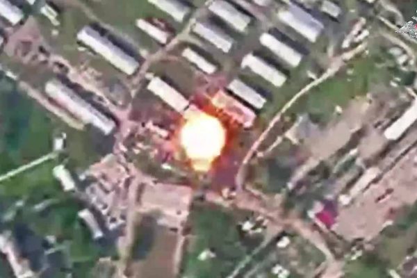 Iskander tấn công lữ đoàn cơ giới Ukraine: Khoảnh khắc tên lửa Nga
