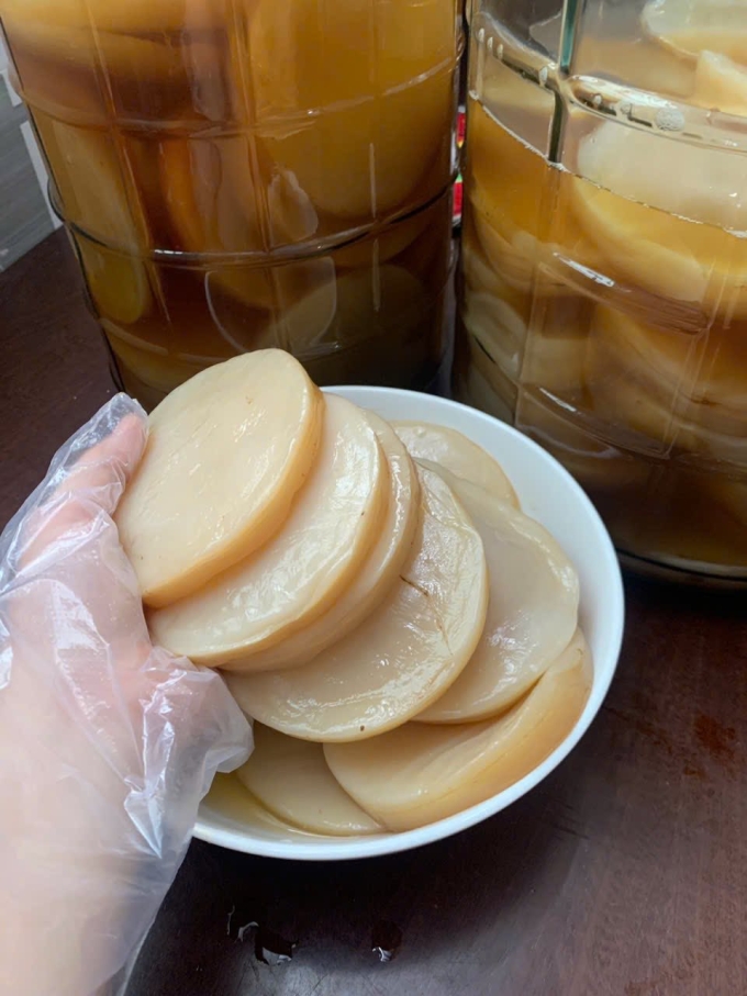 Nhiều người chia sẻ thành quả làm kombucha tại nhà lên mạng xã hội. Ảnh chụp màn hình