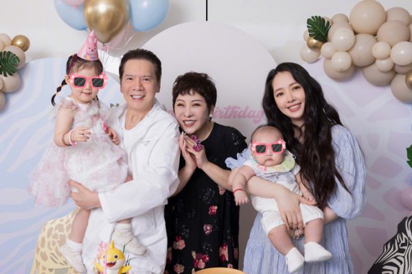 Showbiz Hong Kong: ‘Bà trùm’ tặng con dâu bất động sản “khủng”