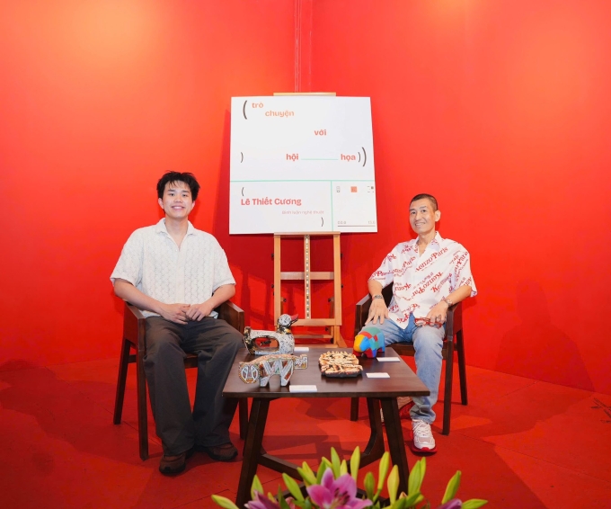 Lê Thiết Cương tại sự kiện giới thiệu cuốn Trò chuyện với hội họa. Ảnh: Nhân vật cung cấp