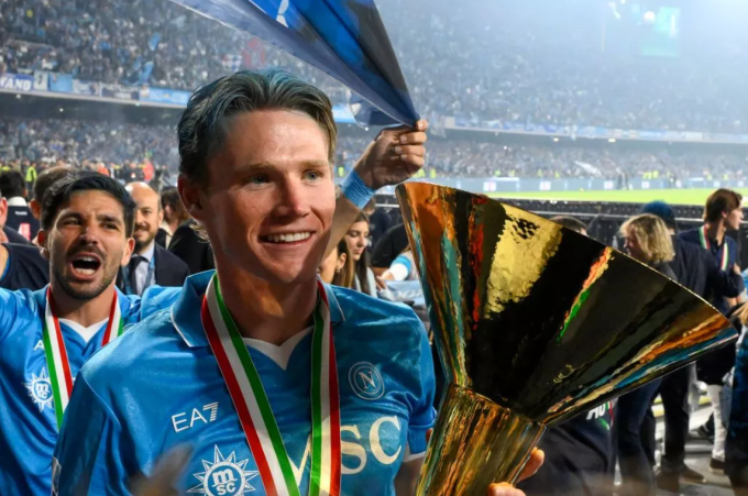 Scott McTominay mừng chức vô địch Serie A mùa 2024-2025. Ảnh: Mondadori Portfolio