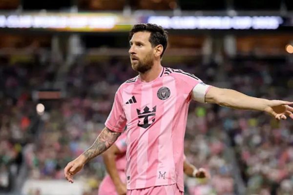 Messi: Sự nghiệp không bị loại ở vòng bảng