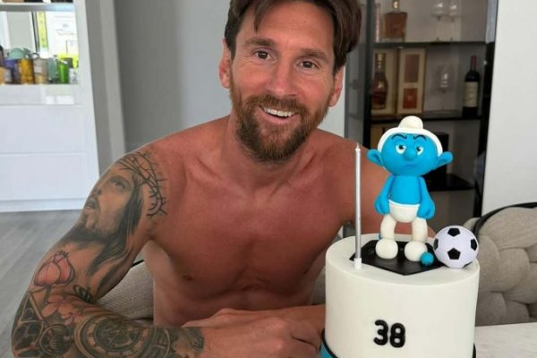 Vợ trêu Messi “ông già khó tính”: Chuyện gia đình Messi